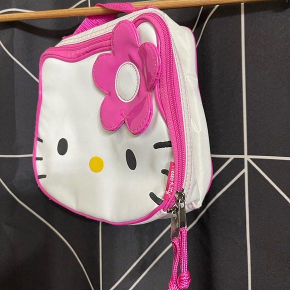 Vintage 2006 Hello Kitty Sanrio Lunch Box, Used - Picture 3 of 7